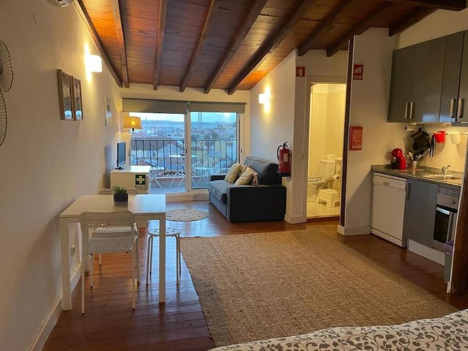 Charming Meio A Lapa Iii Amazing Terrace View Apartment Lisbon