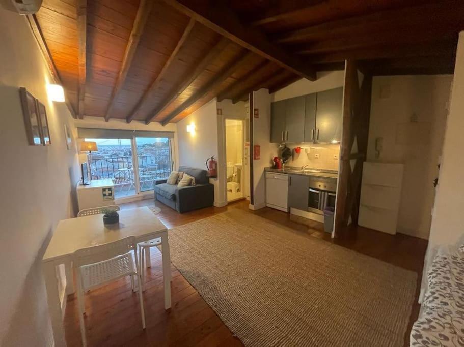 Charming Meio A Lapa Iii Amazing Terrace View Apartment