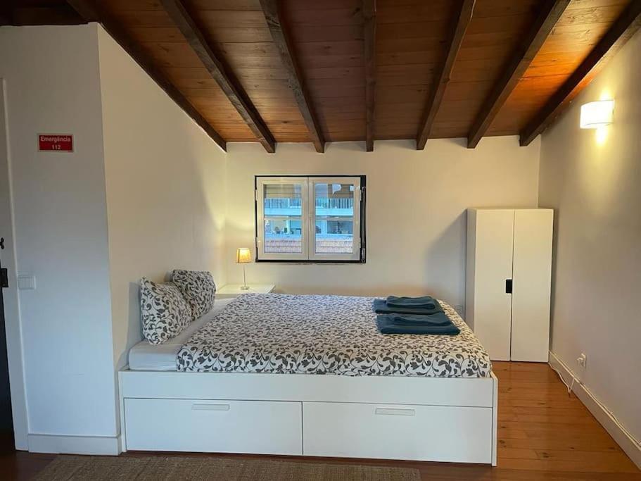 Apartment Charming Meio A Lapa Iii Amazing Terrace View Lisbon