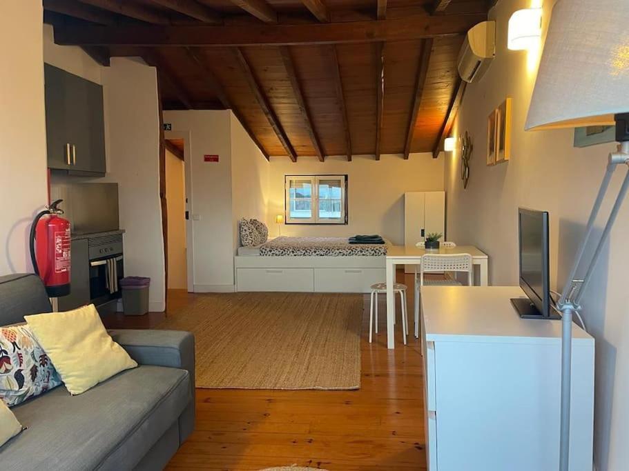 Charming Meio A Lapa Iii Amazing Terrace View Apartment